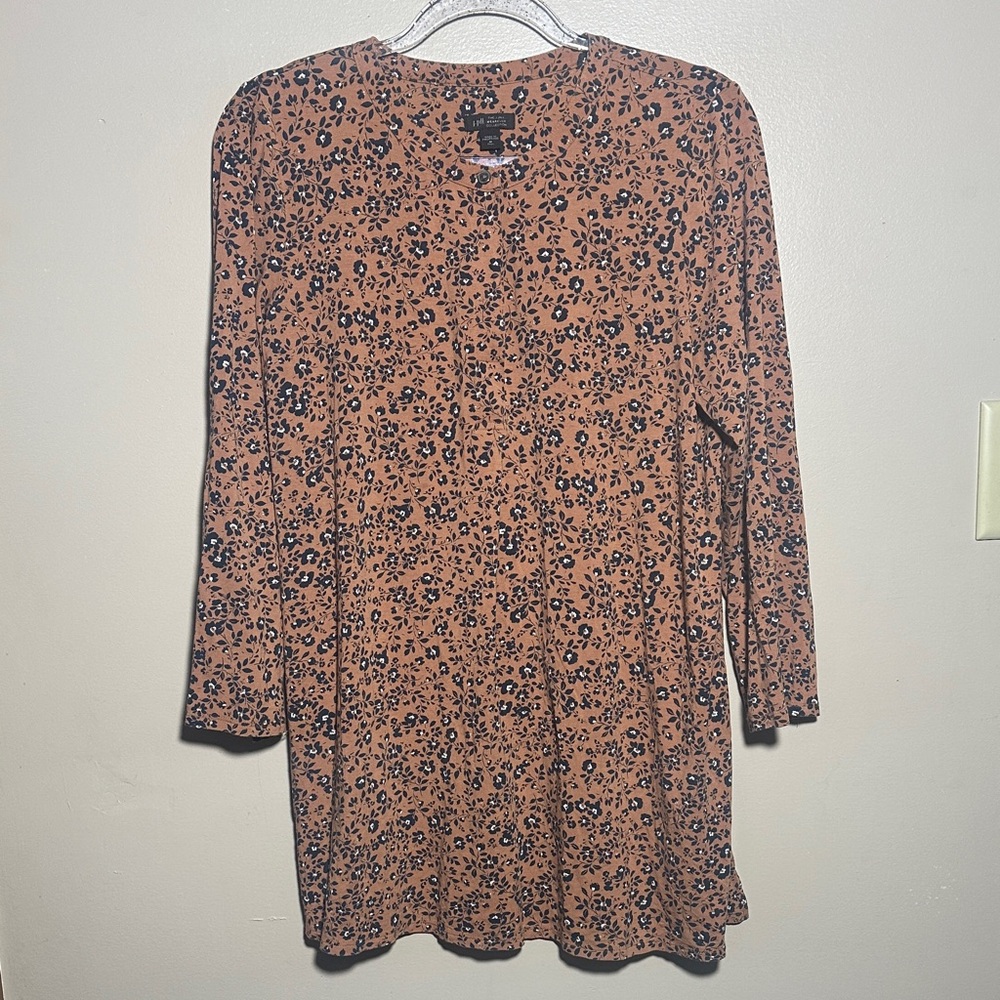 J Jill Wearever Medium Tall Brown Floral Print Top